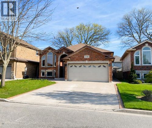 4518 Helsinki Cres, Windsor, ON, N9G0A6 | Card Image