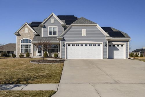 512 Westlawn Avenue, Mukwonago, WI, 53149 | Card Image