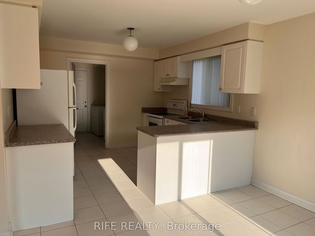 22 Ramsgate Crt, House other with 3 bedrooms, 3 bathrooms and 5 parking in Markham ON | Image 8