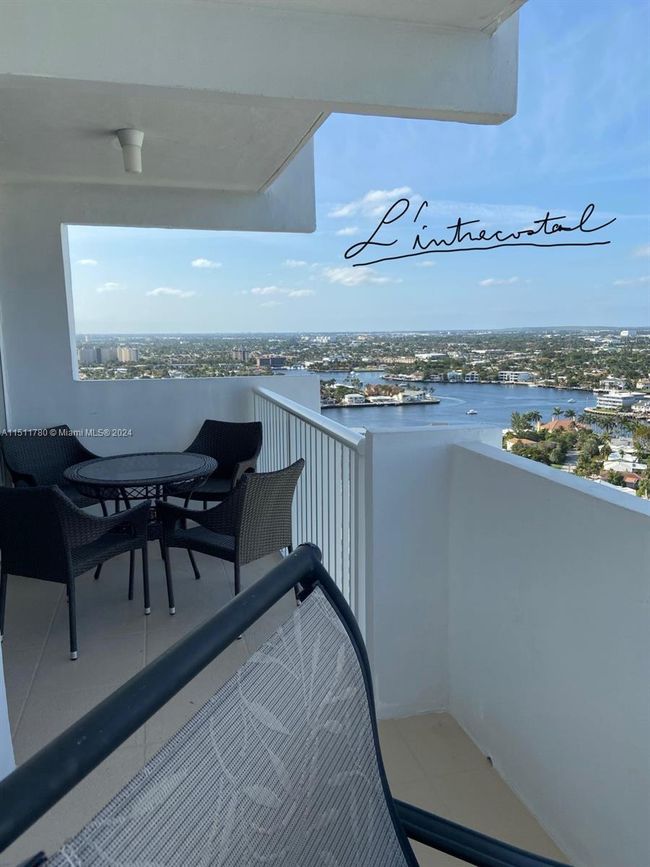 APT-2705 - 1370 S Ocean Blvd, Condo with 2 bedrooms, 2 bathrooms and null parking in Pompano Beach FL | Image 8