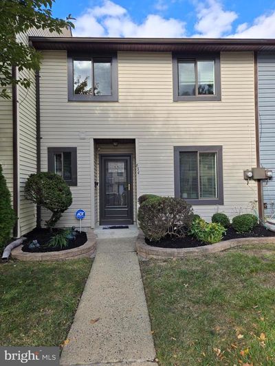 634 Edison Drive, Townhouse with 2 bedrooms, 1 bathrooms and null parking in Hightstown NJ | Image 1