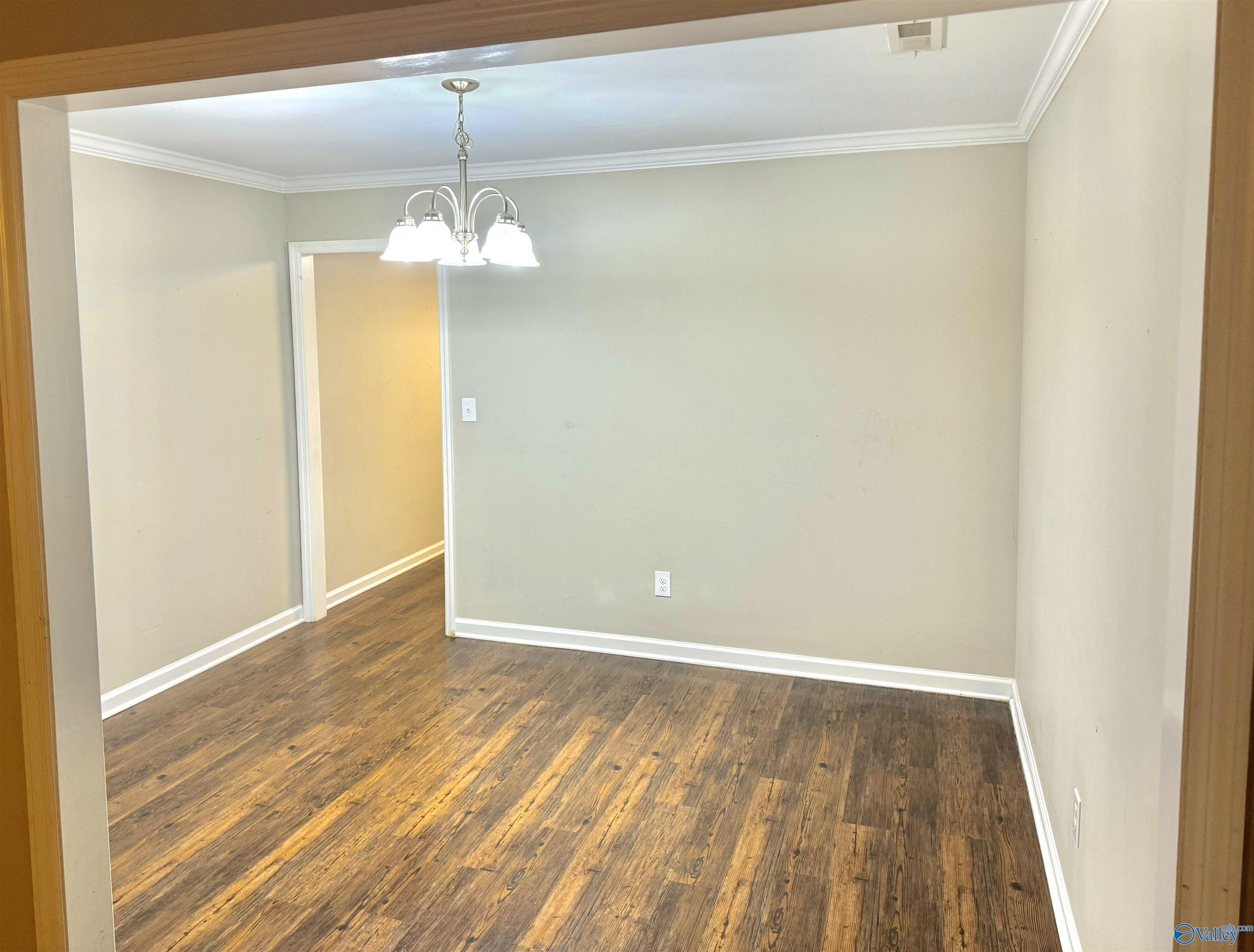 Clark St, Decatur, AL 35601