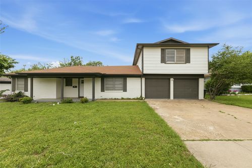 1732 Sheffield Pl, Fort Worth, TX, 76112-3220 | Card Image