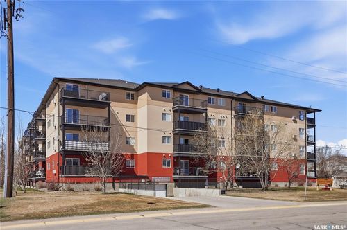 405-100 1st Ave N, Warman, SK, S0K0A1 | Card Image