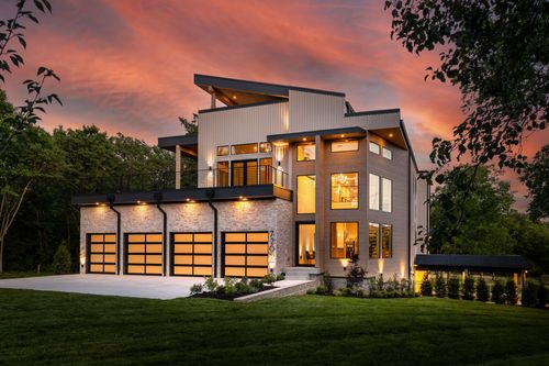 720 Adkisson Ln, Nashville, TN, 37205-1202 | Card Image