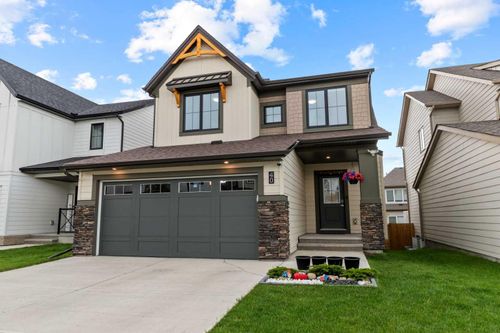 40 Willow Green Sw, Airdrie, AB, T4B5M3 | Card Image