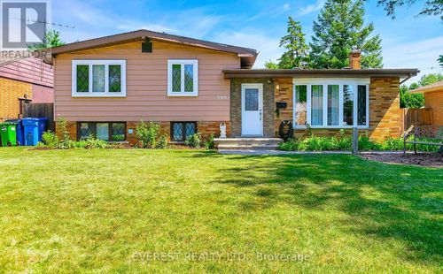 3992 Longfellow Ave, Windsor, ON, N9G2B3 | Card Image