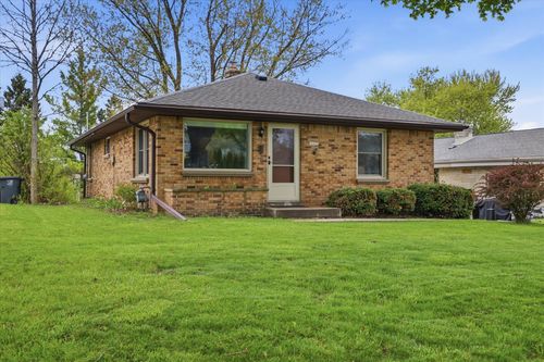 10035 W Highwood Ave, Wauwatosa, WI, 53222-2401 | Card Image