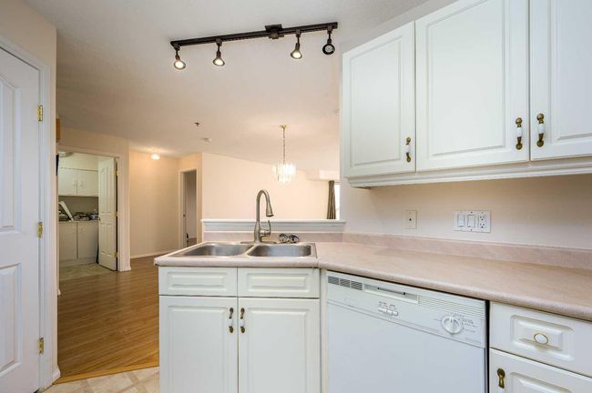 2131 - 1818 Simcoe Boulevard Sw, Condo with 2 bedrooms, 2 bathrooms and 1 parking in Calgary AB | Image 8