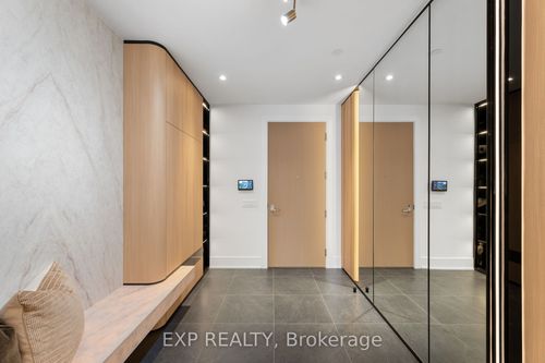 418-399 Royal Orchard Blvd, Markham, ON, L3T0H4 | Card Image