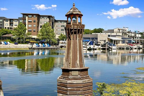 6411 Winnequah Rd, MONONA, WI, 53716-3855 | Card Image