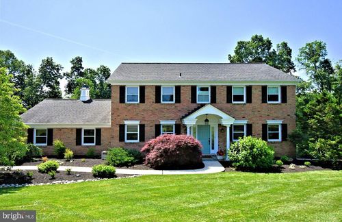 912 Saint Claire Ln, HARLEYSVILLE, PA, 19438-2829 | Card Image