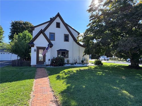 102 Hillard Ave, Warwick, RI, 02886-3034 | Card Image