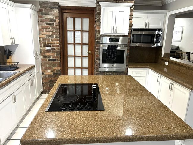 460 Nw 88 Th Ter, House other with 4 bedrooms, 2 bathrooms and null parking in El Portal FL | Image 8