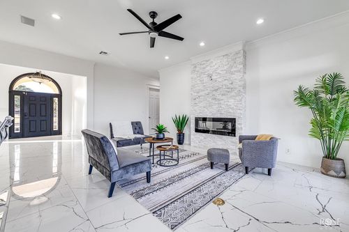 1102 Ashford Dr, San Angelo, TX, 76901-5306 | Card Image