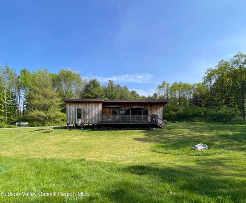 12 Reed Rd, Chatham, NY, 12037-3105 | Card Image