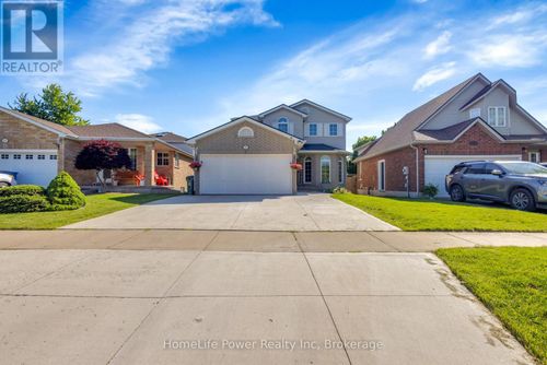 35 Borland Dr, Guelph, ON, N1G5B5 | Card Image