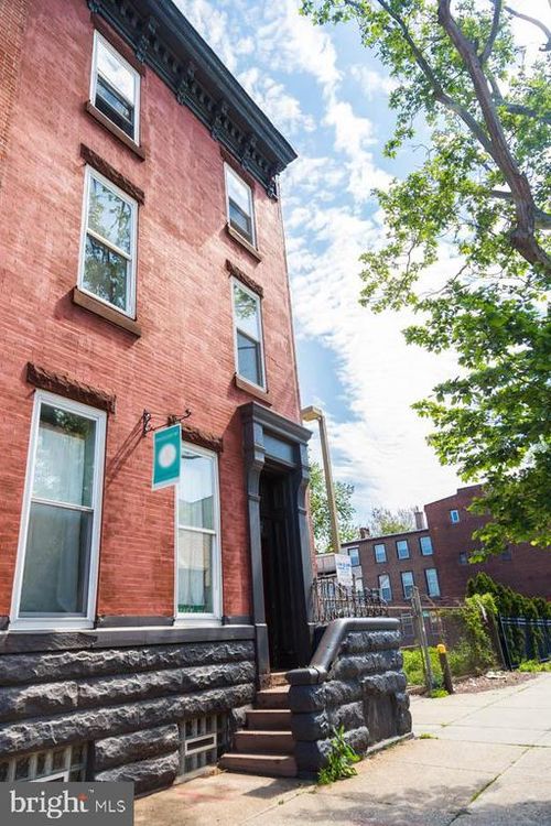 1631 W Girard Ave, Philadelphia, PA, 19130-1614 | Card Image