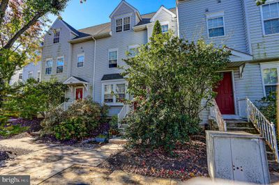 579 Penn Street, Townhouse with 3 bedrooms, 2 bathrooms and null parking in PENNSBURG PA | Image 3