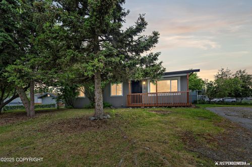 3722 E 19th Ave, Anchorage, AK, 99508-3408 | Card Image