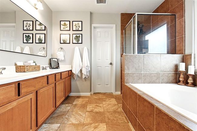 16611 River Wood Ct, House other with 5 bedrooms, 3 bathrooms and 3 parking in Crosby TX | Image 19