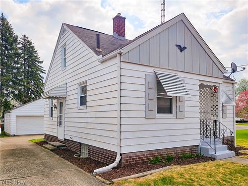 1146 Arlington Ave Sw, Canton, OH, 44706-1449 | Card Image