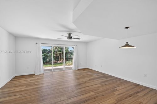 b-101 E Half Moon Cir, Hypoluxo, FL, 33462 | Card Image