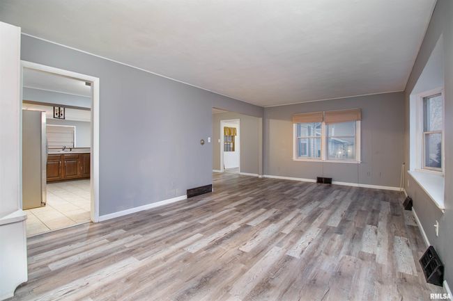 532 Meadowview Dr, House other with 4 bedrooms, 2 bathrooms and null parking in Clinton IA | Image 5