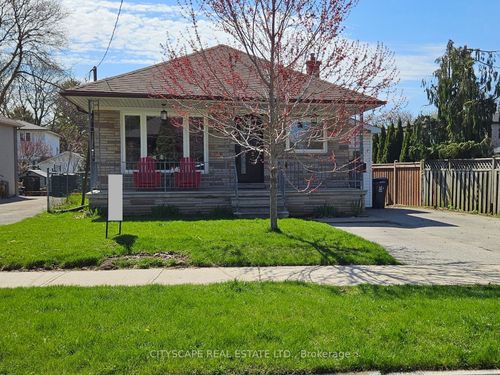 87 Savona Drive, Etobicoke, ON, M8W4V2 | Card Image