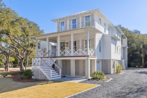 2923 Middle St, Sullivans Island, SC, 29482-8644 | Card Image