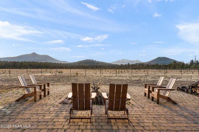 Backyard Patio and Fire Pit | Image 75