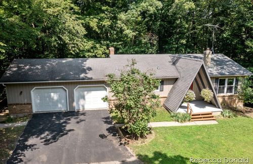 1943 Jackson St, Hudsonville, MI, 49426-8743 | Card Image