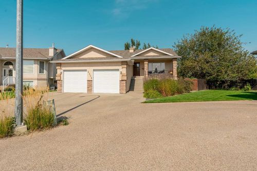 4513 51 Avenue, Taber, AB, T1G1H6 | Card Image