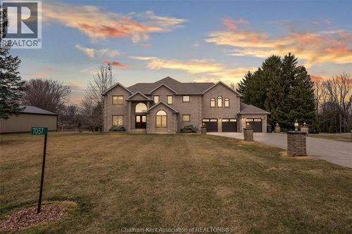 7057 Riverview Line, Chatham, ON, N7M5T1 | Card Image