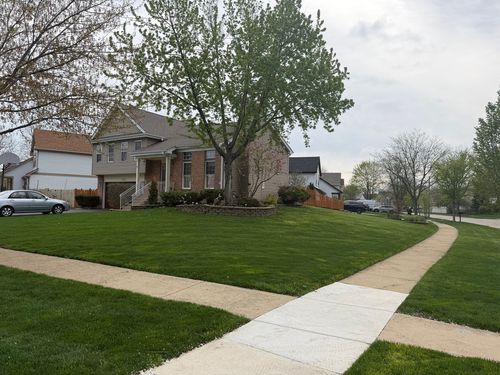 2101 Camden Ln, Hanover Park, IL, 60133-2996 | Card Image