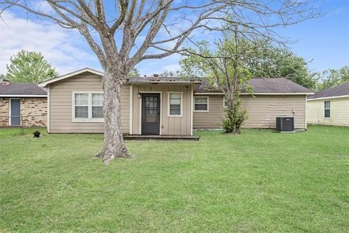 8155 San Diego St, Beaumont, TX, 77708-1640 | Card Image