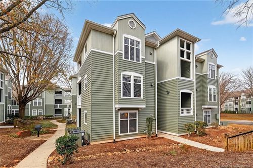 apt-301-1221 Westview Ln, Raleigh, NC, 27605-3227 | Card Image