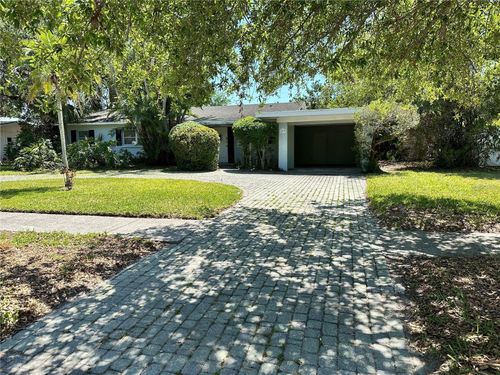 459 Bayview Dr Ne, St Petersburg, FL, 33704-2404 | Card Image