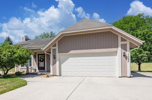 W233N7065 Blacksmith Court, Sussex, WI, 53089 | Card Image