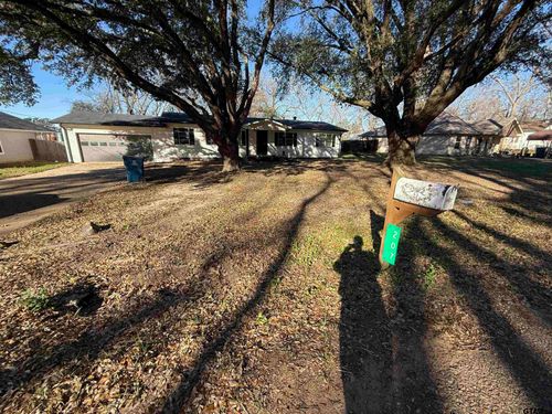 207 S Sun Camp Rd, White Oak, TX, 75693-1433 | Card Image