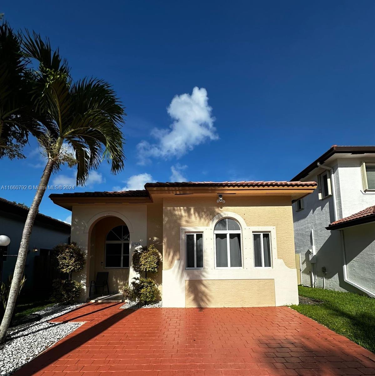 41st Ter, Homestead, FL 33033