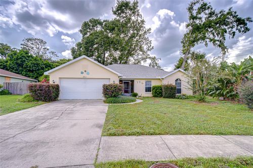 6911 Oakcrest Way, Zephyrhills, FL, 33542-1695 | Card Image