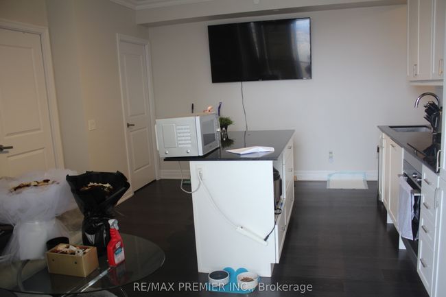 1210 - 9085 Jane St, Condo with 2 bedrooms, 2 bathrooms and null parking in Concord ON | Image 13