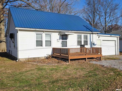 1037 E 3rd St, Flora, IL, 62839-2621 | Card Image