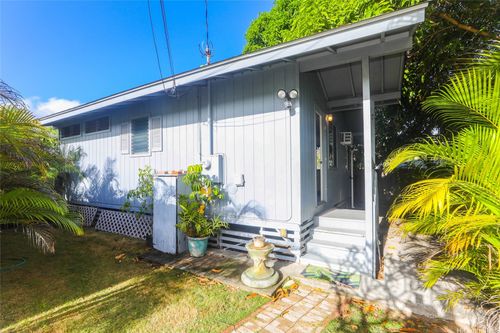 apt-a-560A Kaha St, Kailua, HI, 96734-7005 | Card Image
