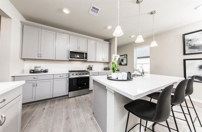 2791 Holly Laurel Dr, House other with 4 bedrooms, 3 bathrooms and 2 parking in Alvin TX | Image 4