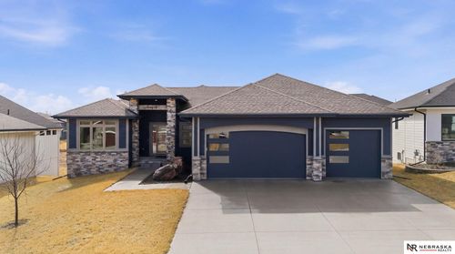 19817 Cottonwood St, Gretna, NE, 68028-5077 | Card Image