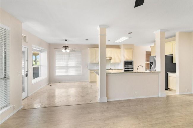 5786 Walnut Creek Dr, House other with 4 bedrooms, 3 bathrooms and null parking in Fort Worth TX | Image 9