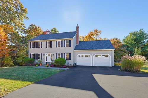2 Wisteria Dr, Plainville, MA, 02762-1545 | Card Image