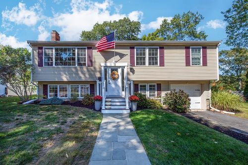 13 Palmer Rd, Beverly, MA, 01915-2709 | Card Image